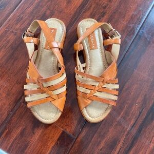 NURTURE Brown Leather Sandals Women's Size 6M  ( L-8)